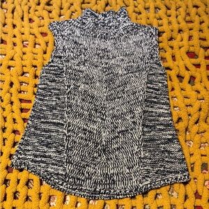 White House Black Market Dark navy & White Marled Sleeveless Turtleneck Sweater